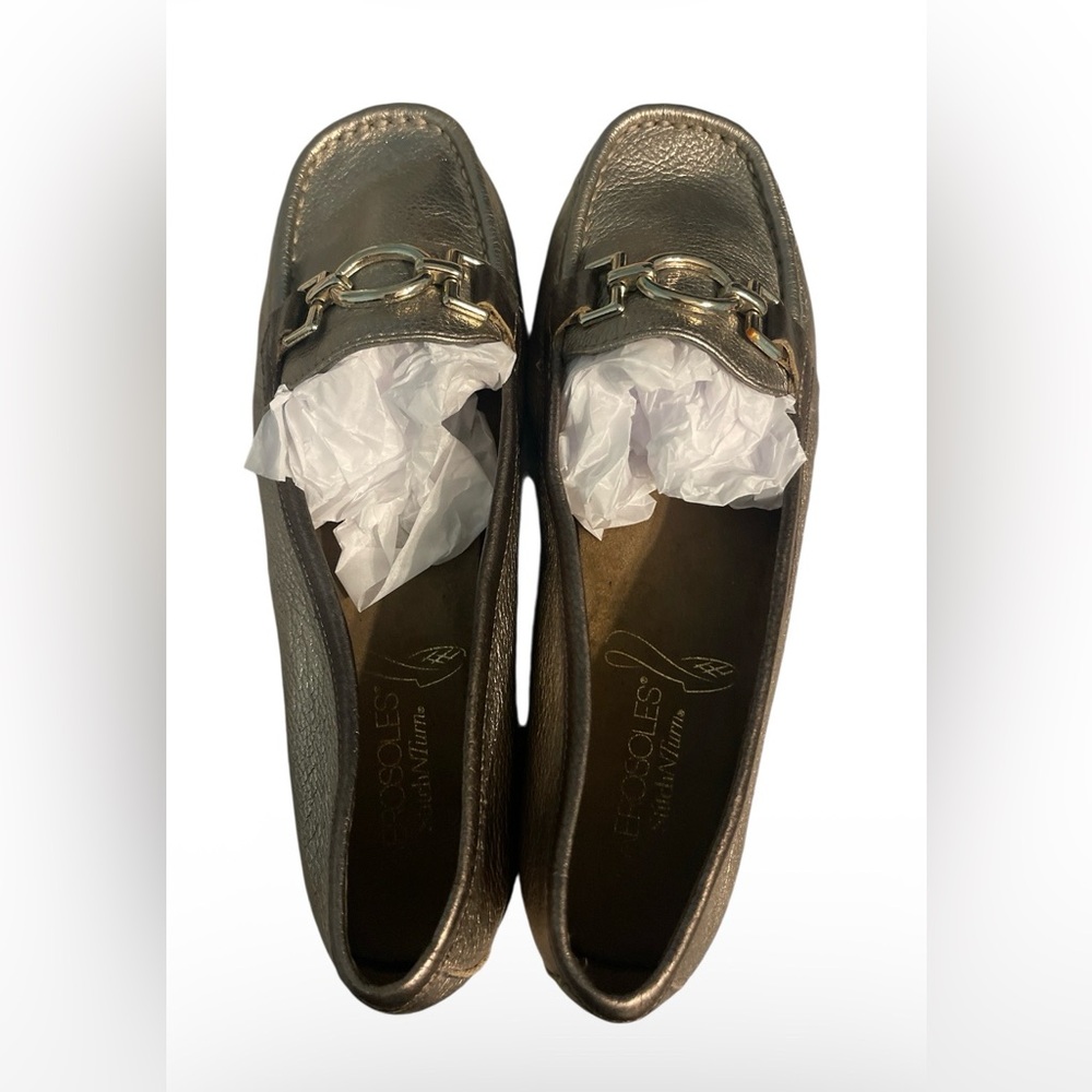 AEROSOLES  casual women’s gold Loafers size 8.5 - Picture 13 of 16